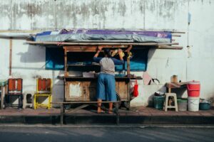 Angkringan di Bogor: Berusaha Meniru Jogja, tapi Gagal Total, Tidak Ada Kehangatan!
