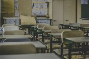 Curhatan Mahasiswa Jurusan Baru Unesa, Apa-apa Masih Numpang 
