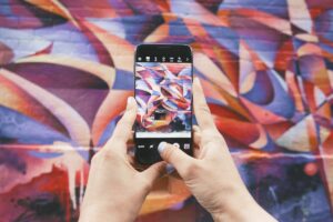 Beasiswa Kuliah Influencer, Orang Eksis Lebih Punya Kesempatan ketimbang Orang Pintar