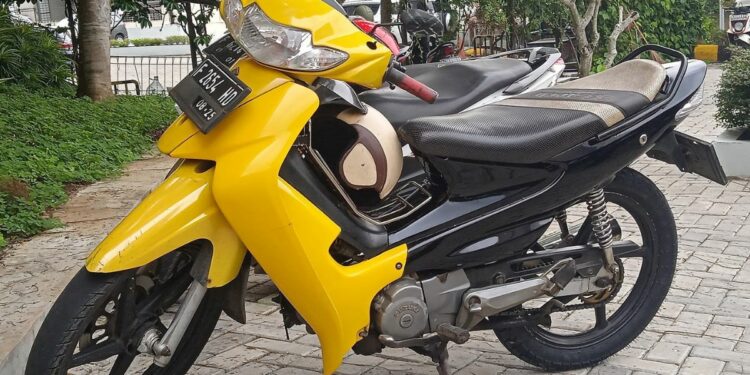 Suzuki Smash Cocok untuk Orang-orang yang Ingin “Melambat” dan Ngirit Mojok.co