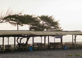 Pantai Parangtritis, Primadona Wisata Jogja yang Mengancam Nyawa Mojok.co