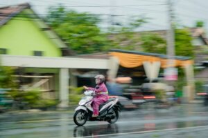 Tidak Ada yang Lebih Tabah dari Mahasiswa yang Tinggal di Bantul, Kuliah di Sleman, dan Motoran 