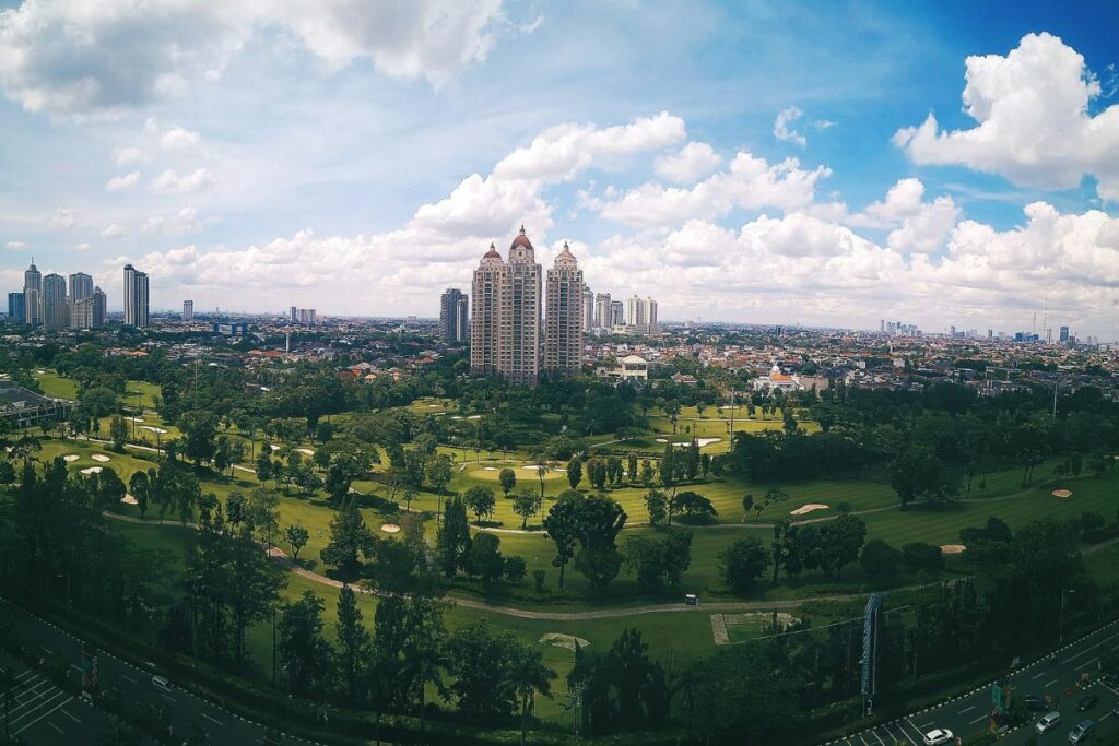 Bau Selokan Jaksel Tak Seharum Citranya di Media Sosial