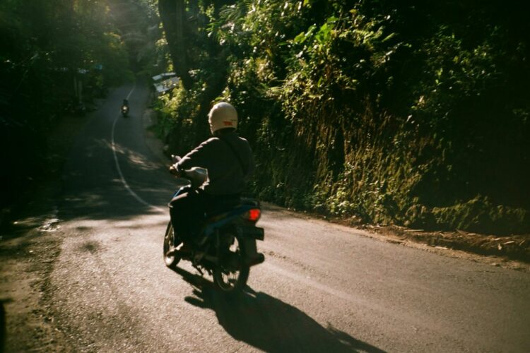 Jalan Cihanjuang, Jalan Penghubung Kota Cimahi dan Kabupaten Bandung Barat yang Kurang Layak