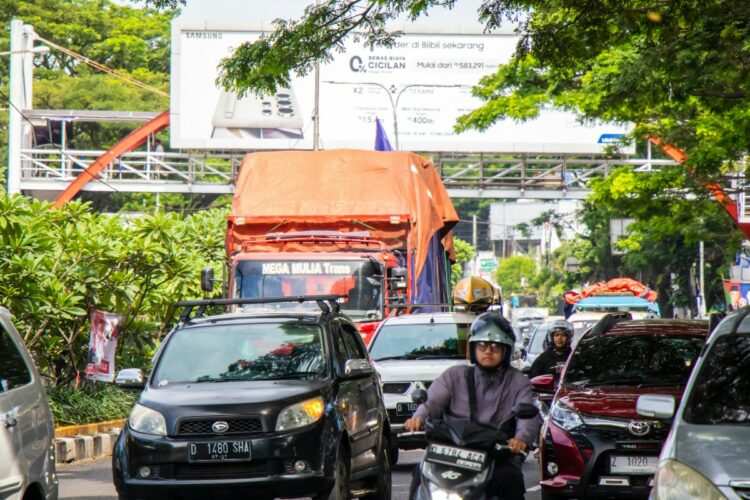 Macet SCBD Kabupaten Bandung Tidak Manusiawi Melebihi Kota (Unsplash)