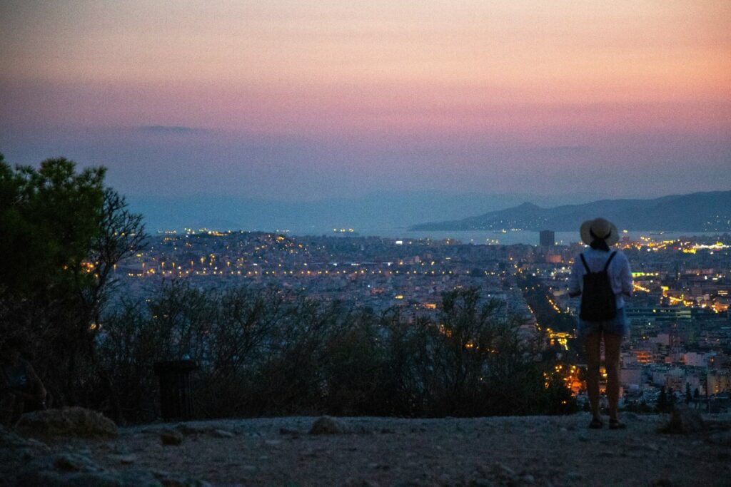 Bukit Bintang Adalah Warpat Puncak tapi Punya Orang Jogja (Unsplash) bukit bintang jogja