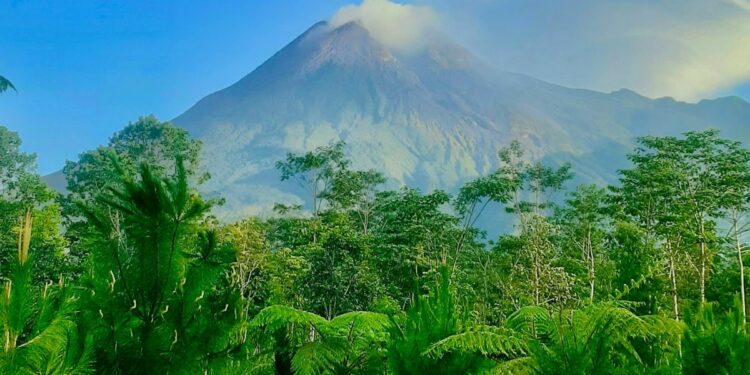 Penambang Pasir Sembrono Bikin Resah Warga Lereng Gunung Merapi Mojok.co