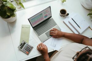 5 Ide Usaha yang Cocok untuk Mahasiswa: Modal Minim, Nggak Ganggu Jadwal Kuliah, Cuan Lumayan