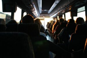 Saya Kapok Naik Bus Ekonomi Madura-Surabaya, Armada Bobrok dan Pelayanan Bintang Satu