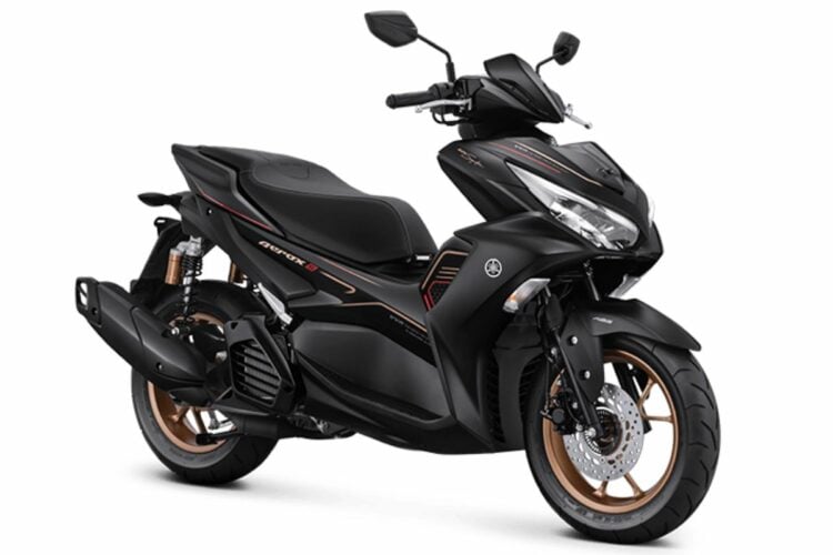 Yamaha Aerox 155 Connected Nggak Cocok Dijadikan Motor Ojol, Bikin Resah Penumpang Mojok.co