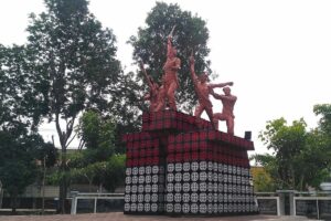Derita Pemuda Pekalongan yang Nggak Merantau, Dikira Cupu hingga Nggak Bisa Pamer Gaji