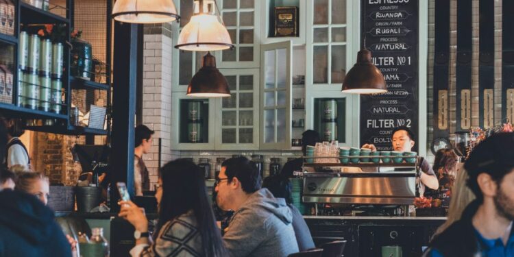 Mempertanyakan Coffee Shop yang Mematok Harga Tanggung, Bikin Repot Pembeli Saja Mojok.co