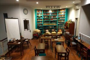 Baca Di Tebet, Tempat Menepi dan Menyepi dari Kebisingan Tebet yang Kian Nggak Masuk Akal