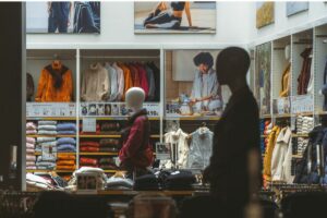 Sebaik-baiknya Kaos Adalah Kaos Uniqlo, Merek Lain Kalah