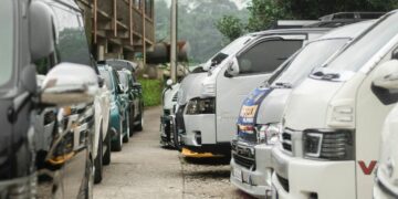 Membandingkan Mobil Travel Kelas Ekonomi, Reguler, dan Eksekutif Rute Bukittinggi Padang, Mana yang Lebih Nyaman?