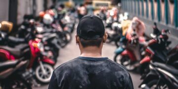 Mall di Jakarta Mendiskriminasi Pengguna Motor. Nggak Semua Menyediakan Parkiran Khusus Motor, Kalaupun Ada Letaknya Jauh dari Gedung Mall