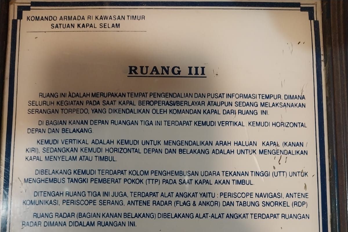 Teks deskripsi di salah satu museum di Surabaya (Dokumentasi Pribadi)