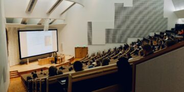 UNY Bikin Mahasiswa UNJ Iri karena Sempitnya Gedung Kuliah (Unsplash)