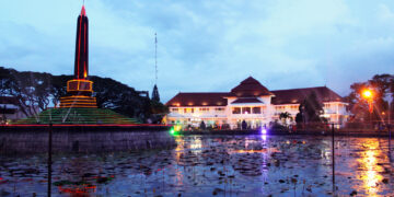 Cerita di Balik Alun-Alun Merdeka dan Alun-Alun Tugu, Dua Tempat Ikonik Kota Malang yang Melenceng dari Pakem Jawa Mojok.co