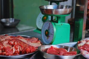 Sisi Gelap Penjual Daging Sapi di Pasar yang Bikin Pembeli Rugi Besar
