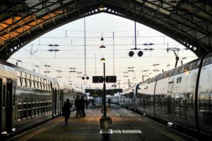 Kereta Api Suite Class Compartment Memang Mewah, tapi Punya Beberapa Kekurangan