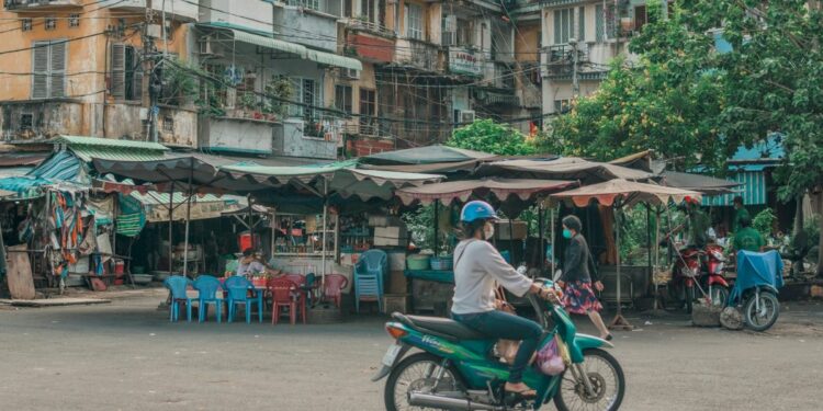 Kendaraan Plat M Meresahkan, Jadi Momok Jalanan di Surabaya Mojok.co