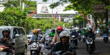 Pertigaan Cidadap Setiabudi, Saksi Betapa Nggak Tertib Pengendara di Kota Bandung Mojok.co