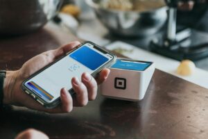 Sisi Gelap Dompet Digital DANA yang Bikin Pengguna Ragu