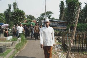 Bagi Saya, Budaya “Yok-Ayok” di Madura Saat Melayat Orang Meninggal Sangat Meresahkan. Mending Dihilangkan karena Sudah Kebablasan