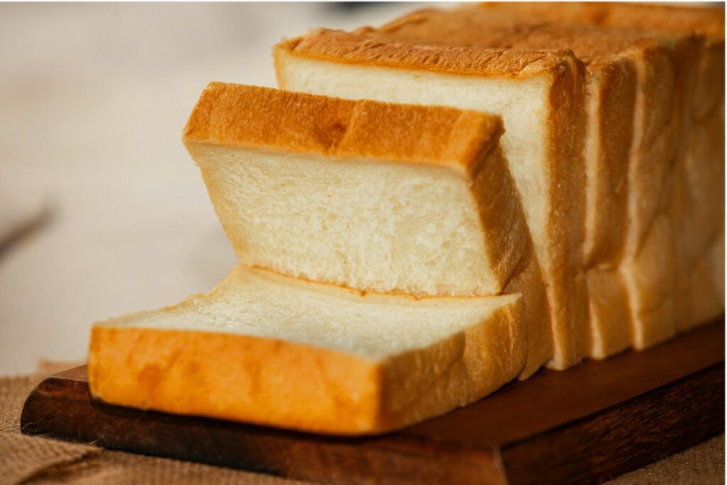 Kemasan Bukan Segalanya, tapi Kemasan Roti Aoka Tercipta Memang untuk Dihina