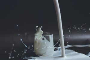 4 Rekomendasi Susu Steril Indomaret dengan Kandungan Susu Sapi Segar, Nggak Perlu Khawatir Bahaya Asupan Gula Berlebih