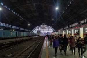 Stasiun Tanjung Priok di Mata Perantau Jogja: Stasiun Terminus Paling Megah di Jawa, tapi Jauh dari Mana-mana