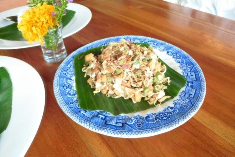 Karedok, Makanan Khas Sunda yang Underrated padahal Lebih Nikmat Dibanding Seblak yang Overrated