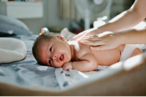 Buku KIA (Kesehatan Ibu dan Anak) Punya Segudang Informasi, tapi Sering Diabaikan. Ibu Baru Wajib Tahu!