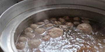 3 Jenis Warung Bakso yang Wajib Dihindari karena Membawa Bahaya bagi Konsumen