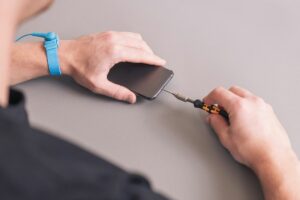 Sisi Gelap Servis iPhone yang Tak Disadari Konsumen, Menguras Kantong hingga Jutaan Rupiah!