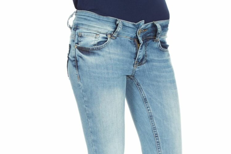 Akhirnya Bisa Tidur Nyenyak, Ini Dia Fungsi Kantong Kecil di Celana Jeans