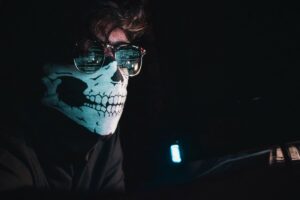 Sungguh Memalukan, Operator Warnet 3 Ribu Sejam Ternyata Lebih Jago ketimbang PDN Kominfo yang Anggarannya 700 Miliar!