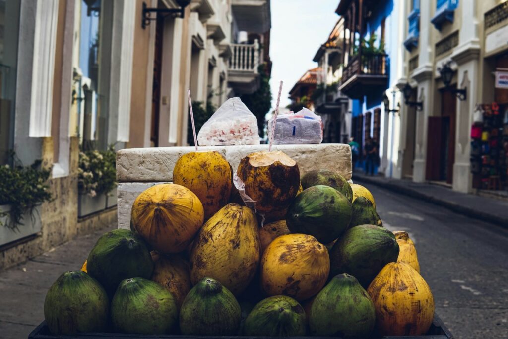 Tipu Daya Penjual Es Kelapa Muda yang Bikin Pembeli Rugi (Unsplash)