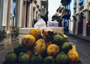 Tipu Daya Penjual Es Kelapa Muda yang Bikin Pembeli Rugi (Unsplash)