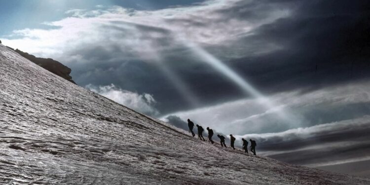 Semua Boleh Mendaki Gunung, Tidak Perlu Takut Dianggap FOMO