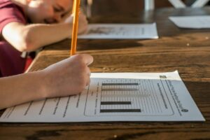 Tempat Les Kumon Memang Berkualitas, tapi Nggak Semua Anak Cocok