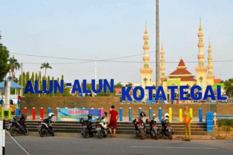 Tegal Tempat Merantau Paling Cocok untuk Orang Jogja, Banyak Kemiripannya! Mojok.co