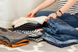 5 Alasan Saya Lebih Memilih Mencuci Pakaian daripada Menyetrika, Pasti Anak Kos Banyak yang Relate!