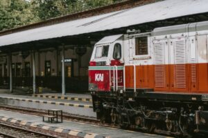 Stasiun Terbaik di Jawa Tengah Jatuh kepada Stasiun Semarang Tawang, No Debat!