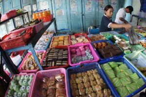 Jualan Jajanan Pasar Tidak Kalah Menguntungkan Dibanding Jualan Es Teh Jumbo