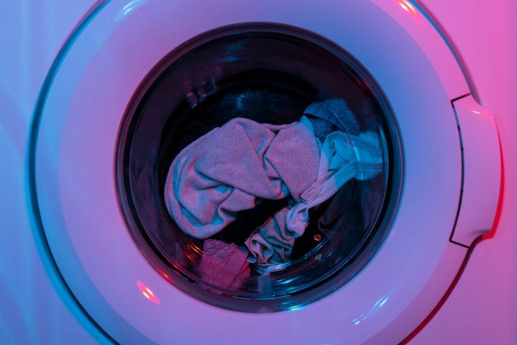 Siasat Mencuci Pakaian di Laundry Self Service agar Lebih Hemat dan Nggak Ribet Mojok.co