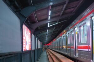 5 Tipe Penumpang Menyebalkan di KRL Jogja-Solo