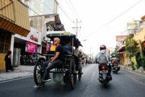 3 “Jebakan Batman” di Jalan Surya UNS yang Bikin Pengendara Naik Pitam