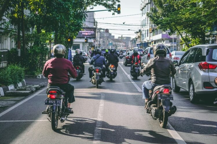 Sisi Gelap di Balik Romantisnya Jalan Ir H Juanda Bandung